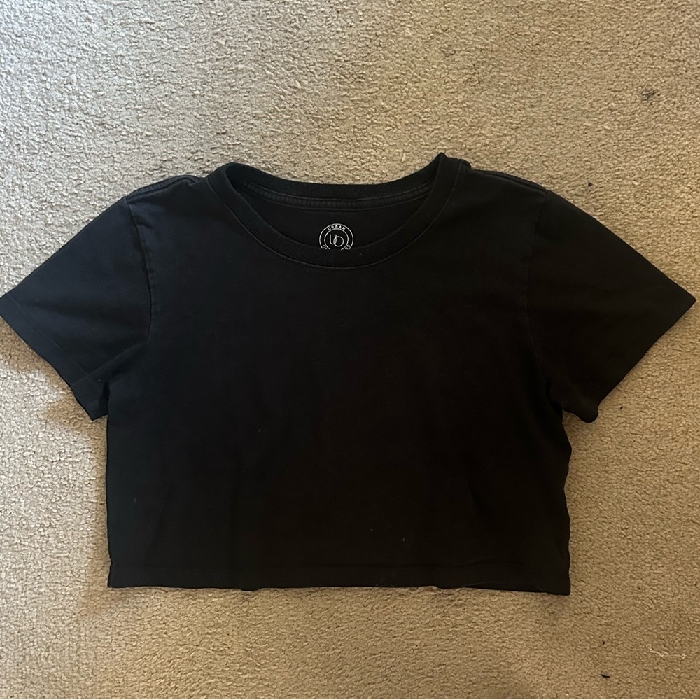 Urban Outfitters black cropped tee
